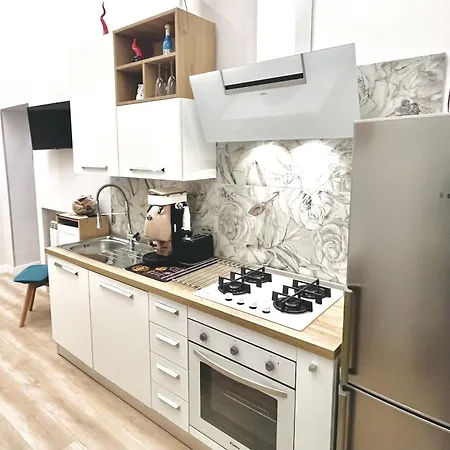 Mazzocchi House Welcome Wine * نابولي