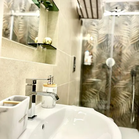 Mazzocchi House Welcome Wine * نابولي