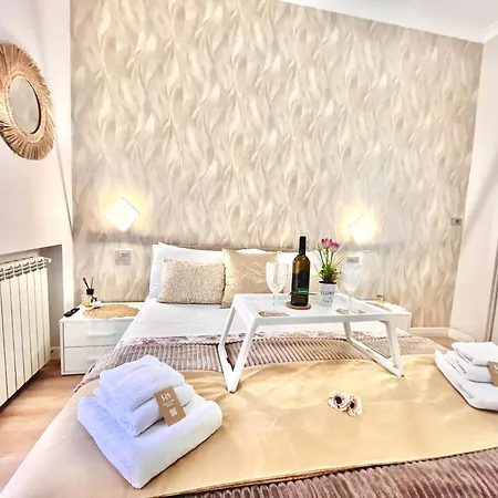 Mazzocchi House Welcome Wine